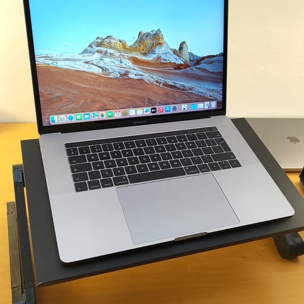 Apple MacBook Pro 15″ 2017, photo du catalogue EDH